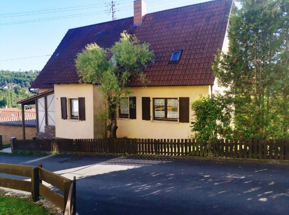 Stra�enansicht Einfamilienhaus Billigheim