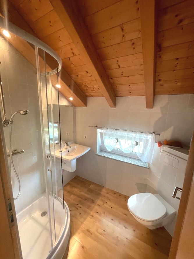 Kinderbadezimmer Einfamilienhaus Oberhausen-Rheinhausen / Oberhausen