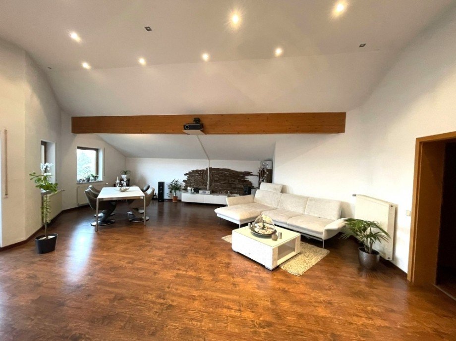 Wohnzimmer Dachgeschosswohnung Sinsheim / Eschelbach