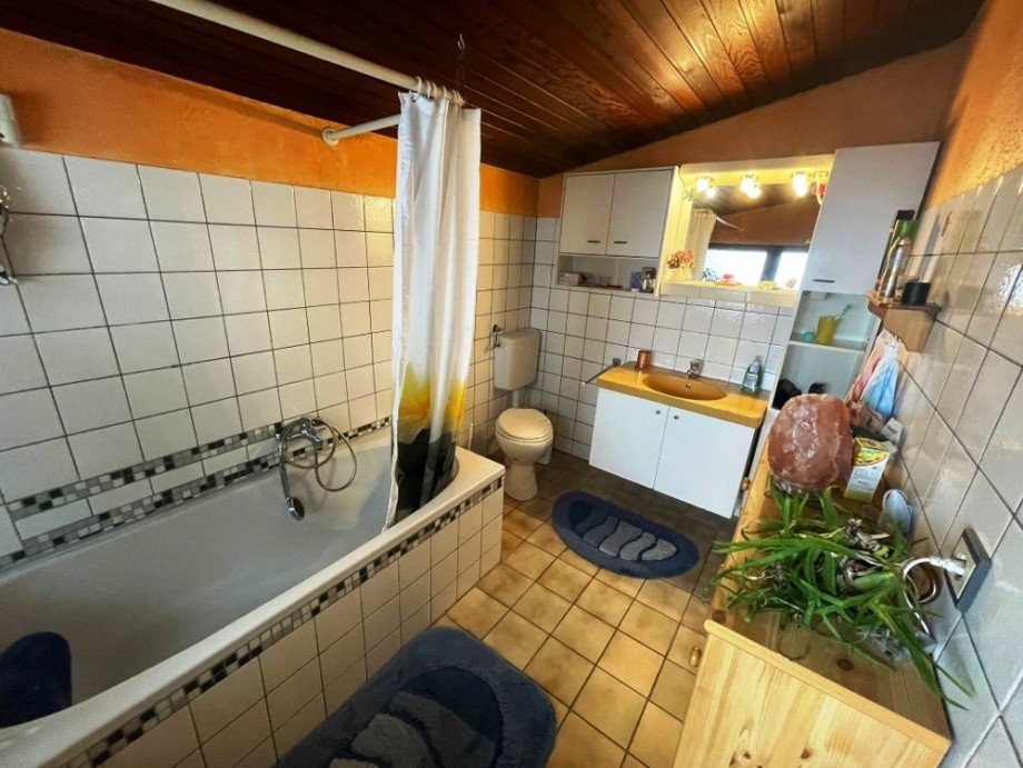 Badezimmer 1 Doppelhaush�lfte Sinsheim / Hoffenheim