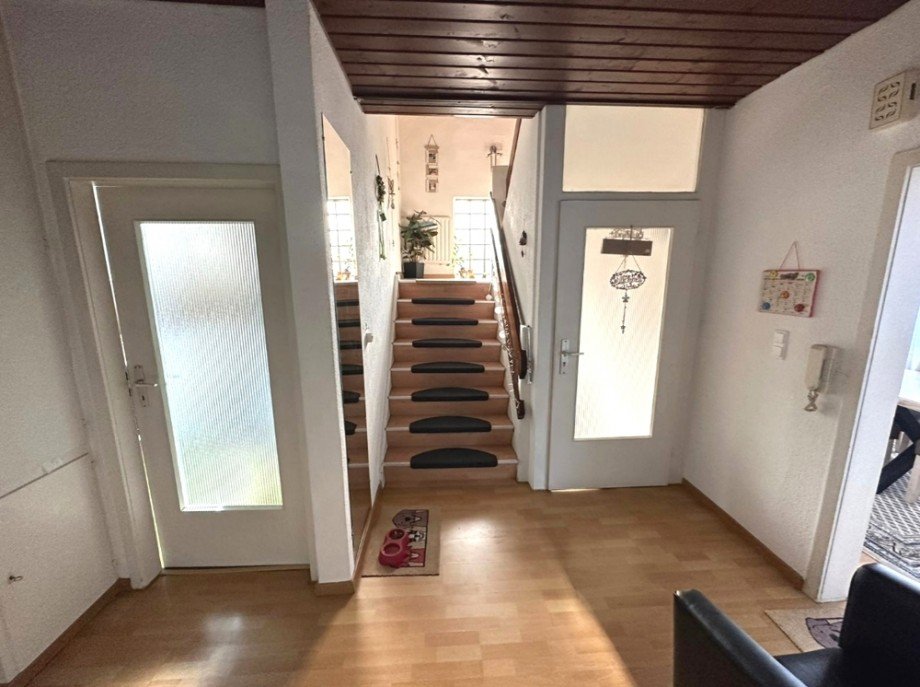 Diele OG Zweifamilienhaus Heilbronn / Frankenbach
