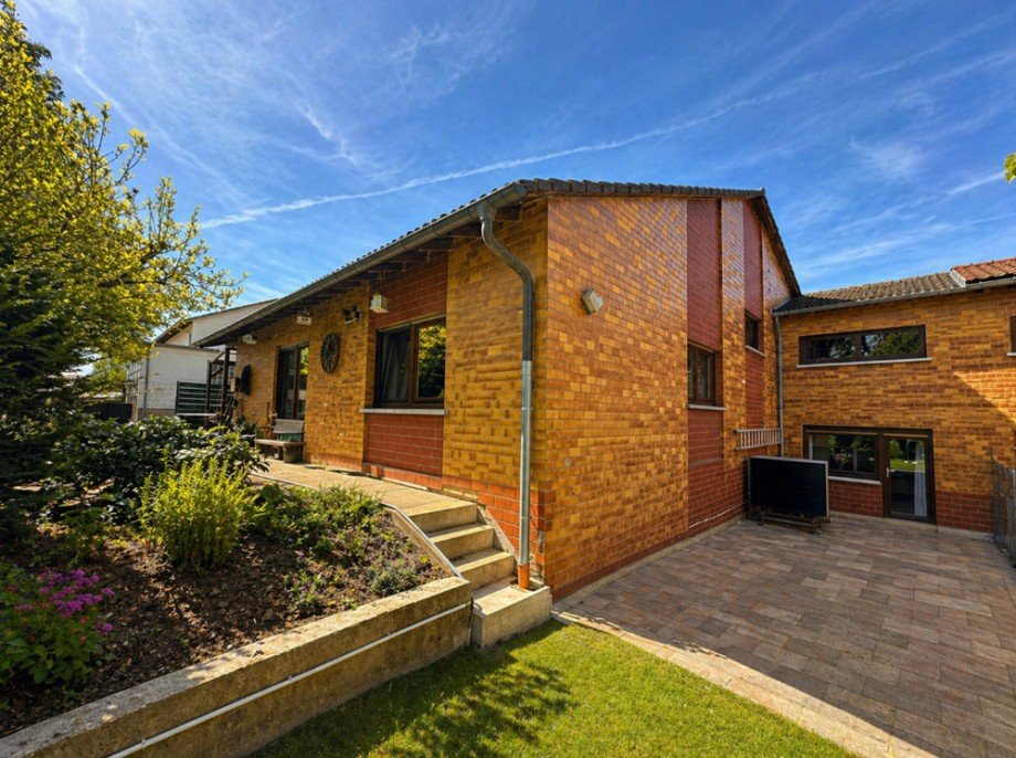 Seitenansicht Einfamilienhaus Reichartshausen